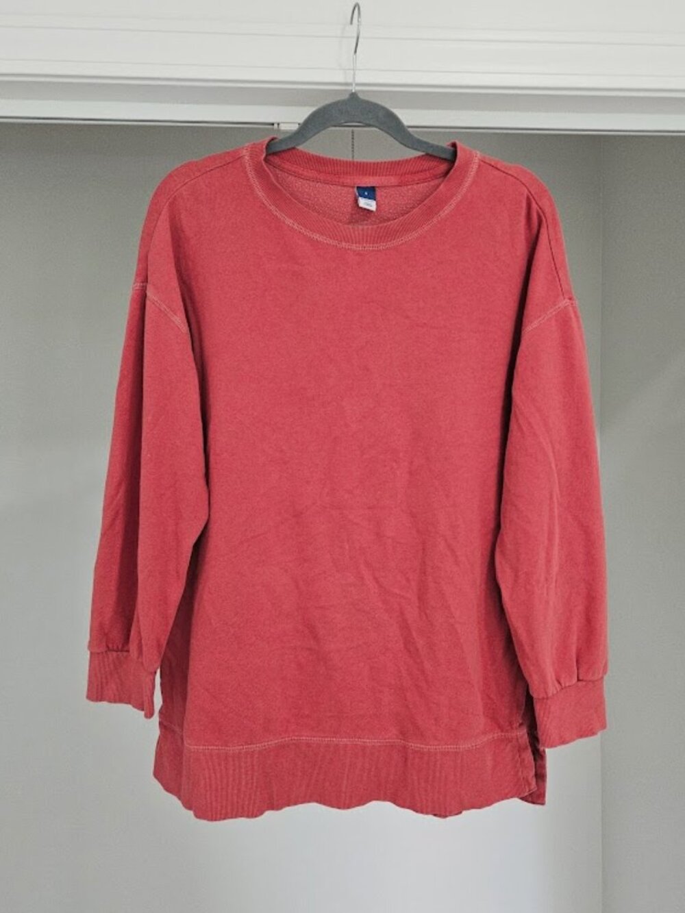 Old navy faded red long sleeve crew neck sweatshirt tunic top shirt athleisure